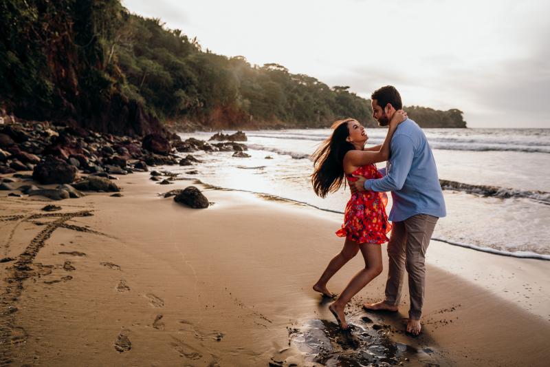 pre wedding beach photoshoot
