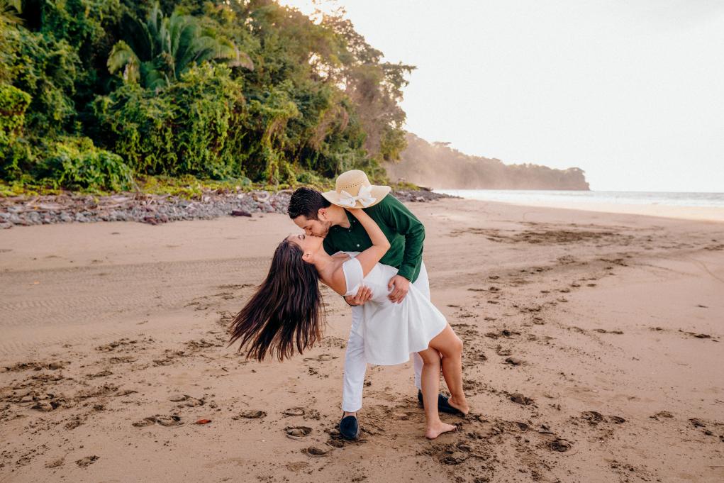 pre wedding  beach session